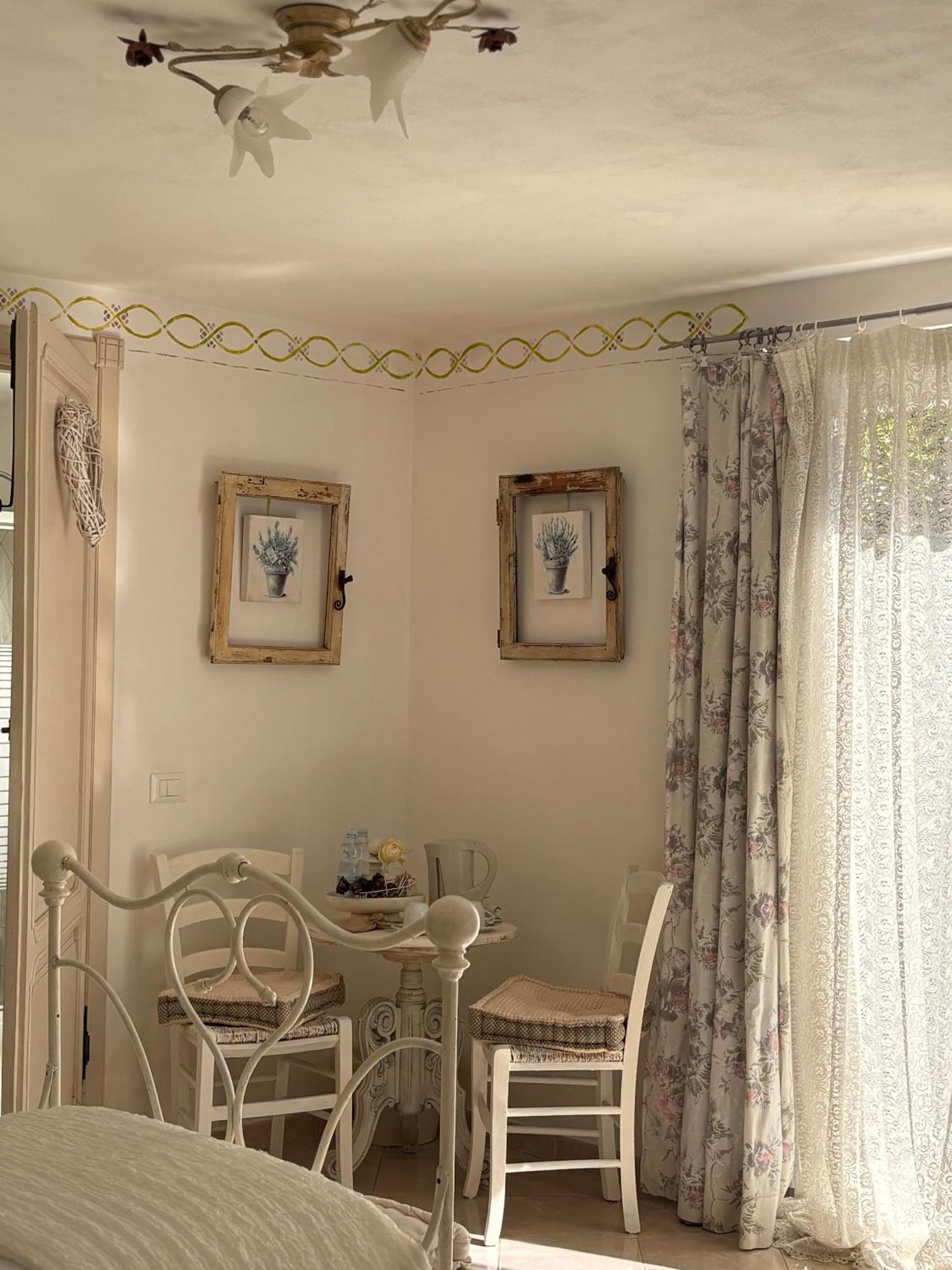 Ca' Datu Finale Ligure Luaran gambar